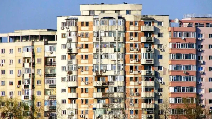 Apartamentele din blocurile vechi au preţuri mai mari dacă sunt în apropierea staţiilor de metrou