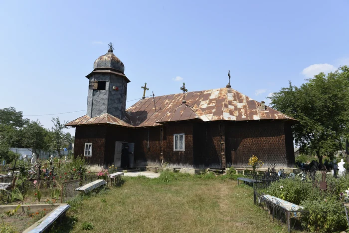 Biserica din Poloboc dăinuie de aproape trei veacuri FOTO MonumenteNeamt.ro