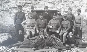 Soldati pe front in Primul Razboi MOndial FOTO Arhivele Naţionale Bistriţa-Năsăud