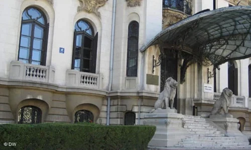 Recomandare Expoziţie: Artă într un container jpeg