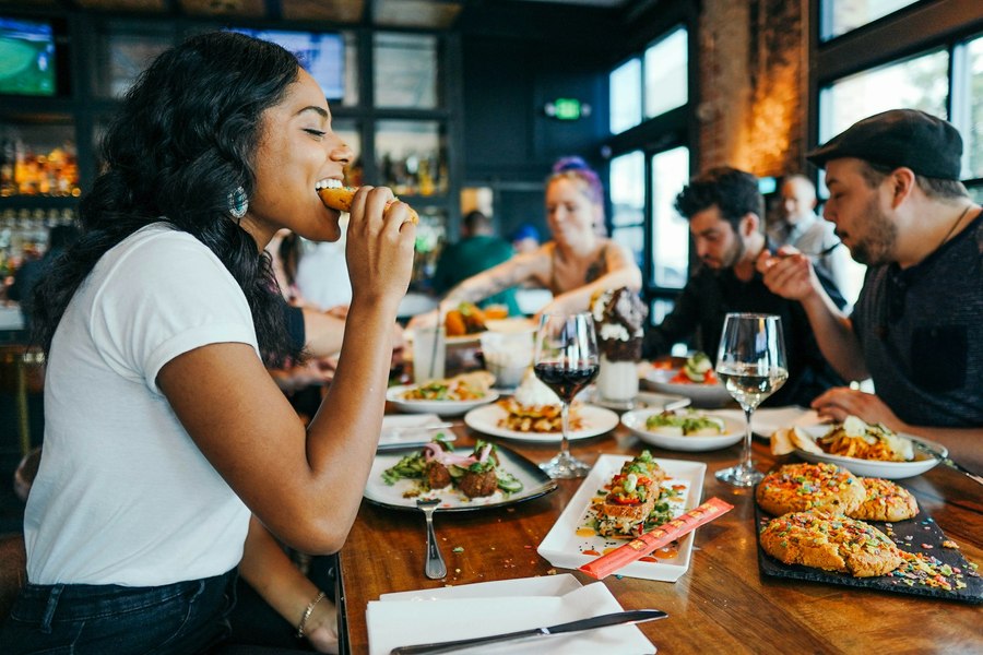 Reacția radicală a unui britanic într-un restaurant din Cluj. „Chiar scapă de sub control, dar oamenii sunt complici“