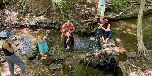 Robert F  Kennedy Jr se scalda în Rock Creek foto X jpeg