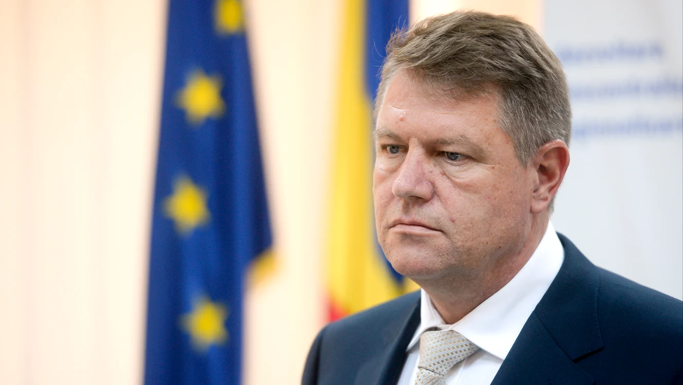 
    Klaus Iohannis a pierdut susținerea internauților după ce și-a exprimat sprijinul pentru Antena 1 și Antena 3foto: arhivă Click!  