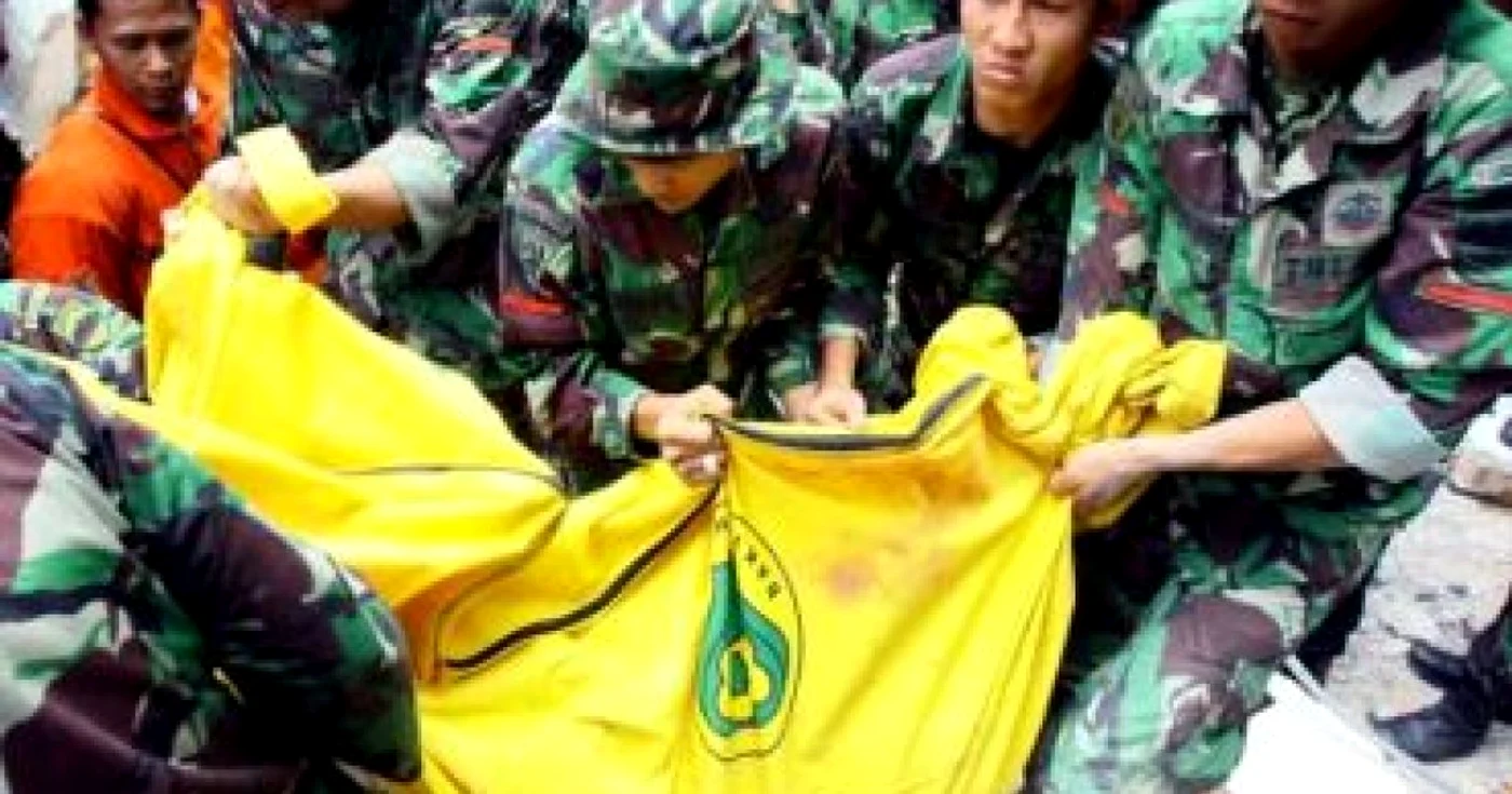 Seismul din Indonezia a ucis peste o mie de oameni