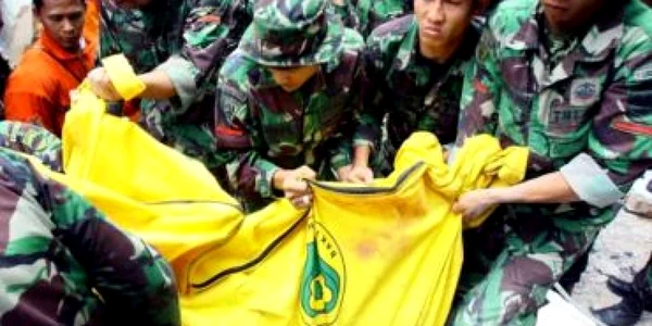 Seismul din Indonezia a ucis peste o mie de oameni