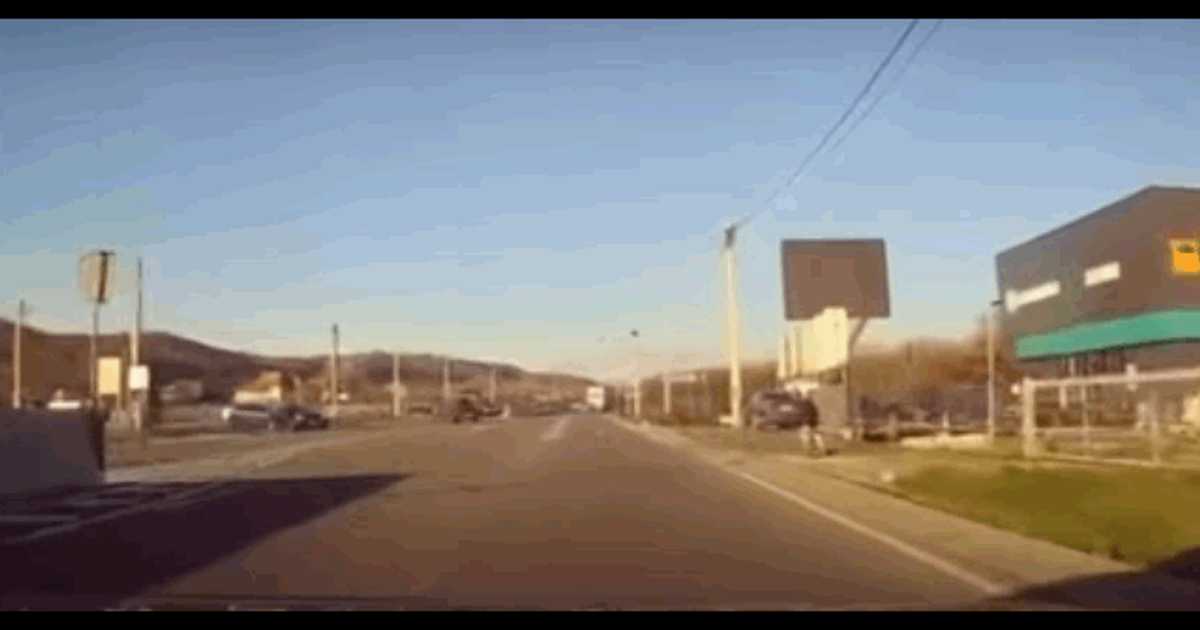 O tânără a fost ucisă de o basculantă în fața logodnicului ei. Momentul tragediei, șocant!