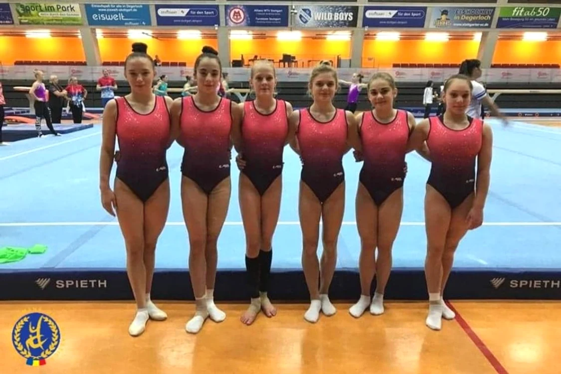 Echipa feminină de gimnastică a României prezentă la Campionatul Mondial de la Stuttgart 2019FOTO: Facebook