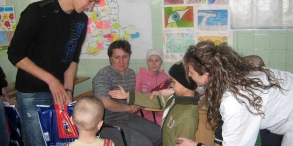 Spectacolele de teatru se vor desfăşura până pe 10 iunie