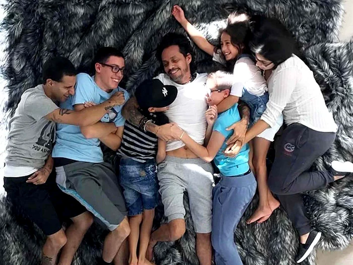 Marc Anthony cu toți copiii lui profimedia 1070346708 jpg