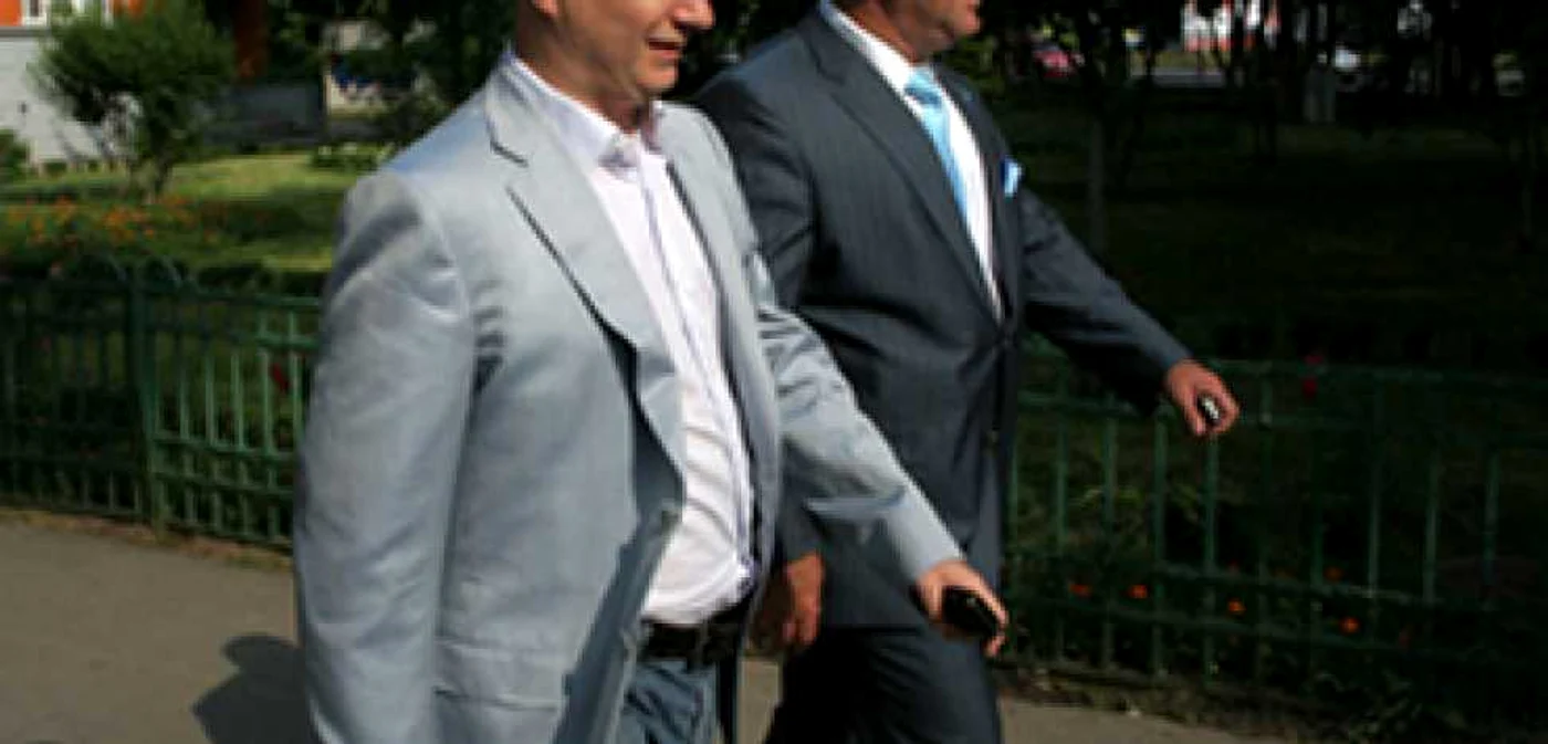 Codrin Ştefănescu şi Marius Marinescu, amendaţi cu 15.000 de lei după o altercaţie cu jandarmii
