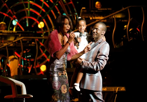 whitney houston bobbi brown si kristina 1999 90436238 jpeg
