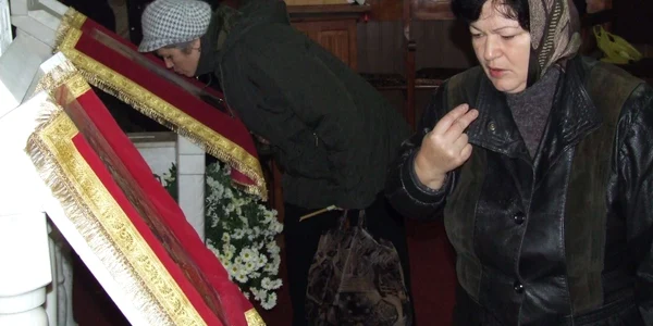 Credinciosii au fost in numar mare la Biserica "Sf Nicolae"