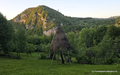 Cetatea dacică Piatra Roșie  Foto Daniel Guță ADEVĂRUL (34) jpg