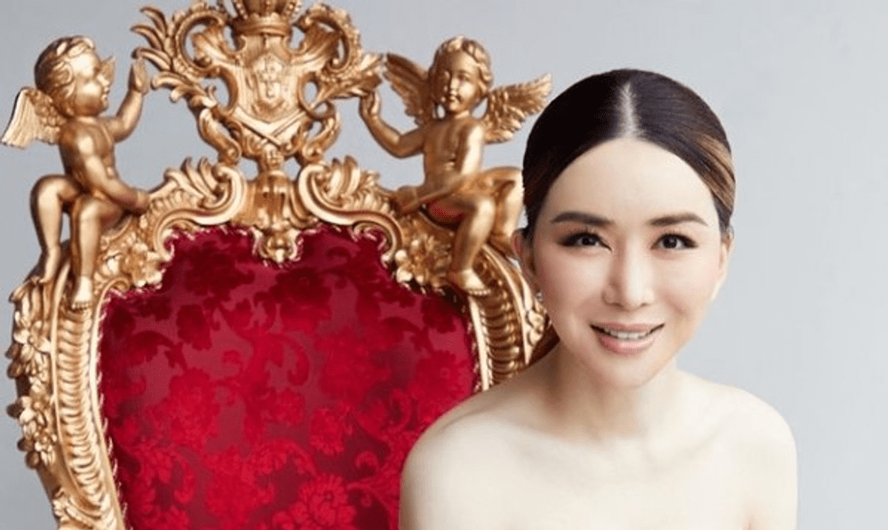 O transsexuală din Thailanda a cumpărat Miss Universe pentru 20 de milioane de dolari