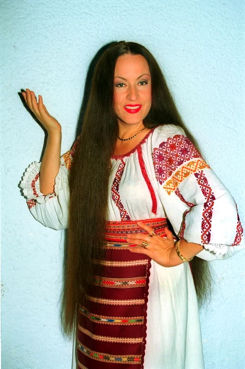 
    Maria Dragomiroiu  