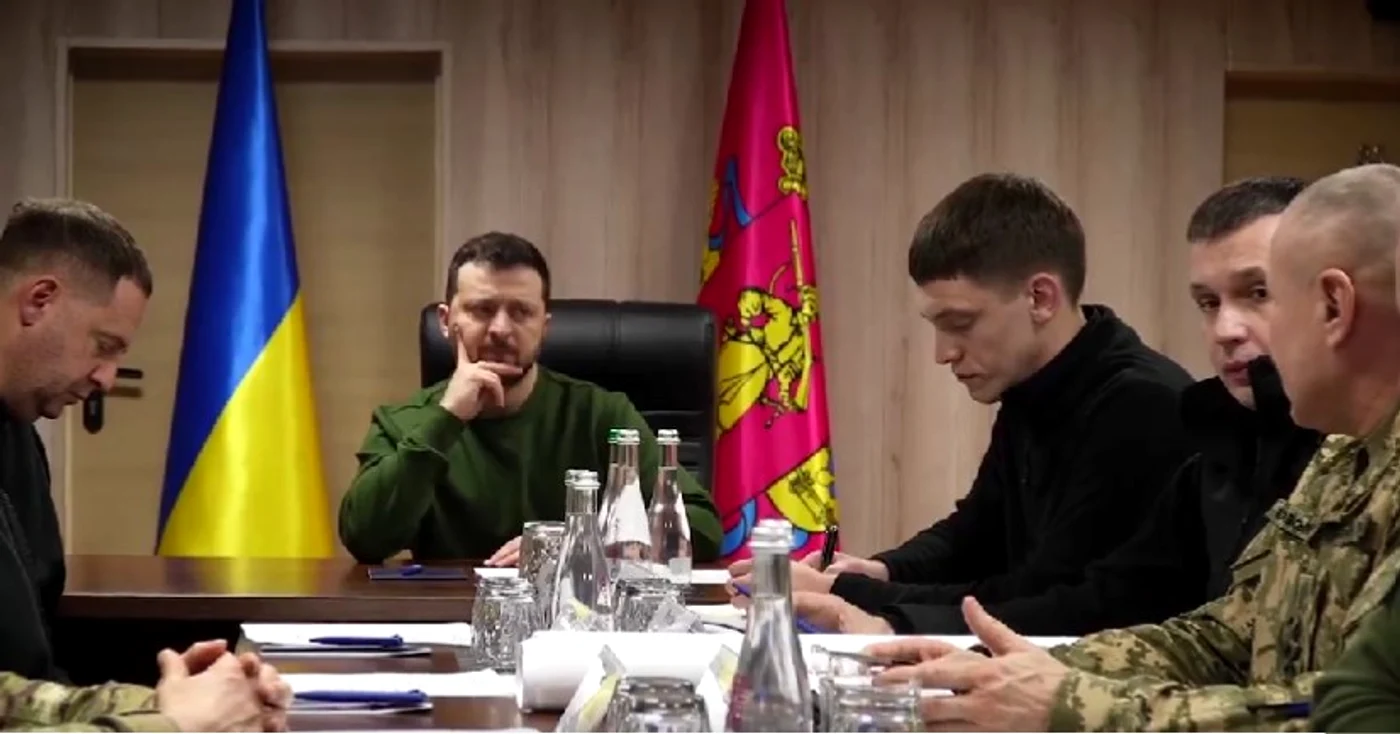 Volodimir Zelenski în timpul vizitei în Zaporojie FOTO X @ZelenskyyUA