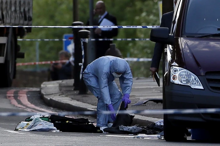 Miercuri, doi radicali islamişti au omorât un soldat britanic în cartierul londonez Woolwich FOTO Reuters