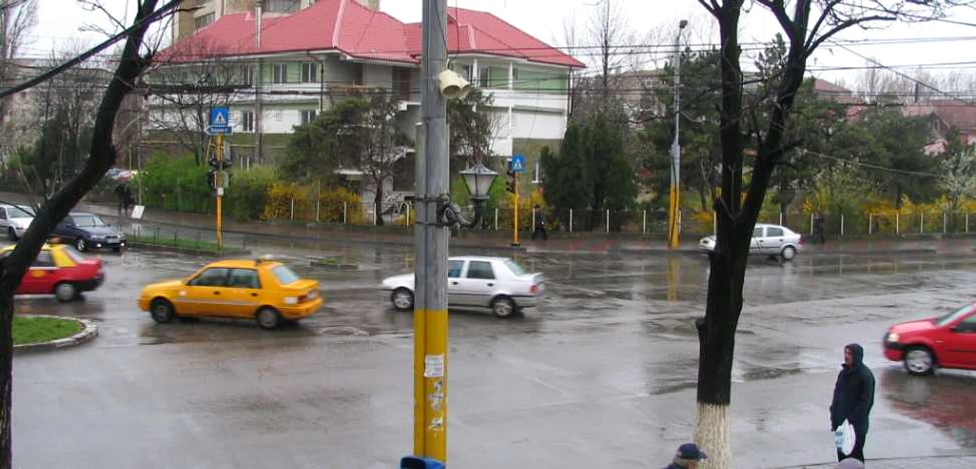 Elena Bărbulescu a trăit mulţi ani într-o vilă din municipiul Slatina amplasată în centrul oraşului care există şi în prezent, intrată în patrimoniul statului... (Foto: Mugurel Manea)