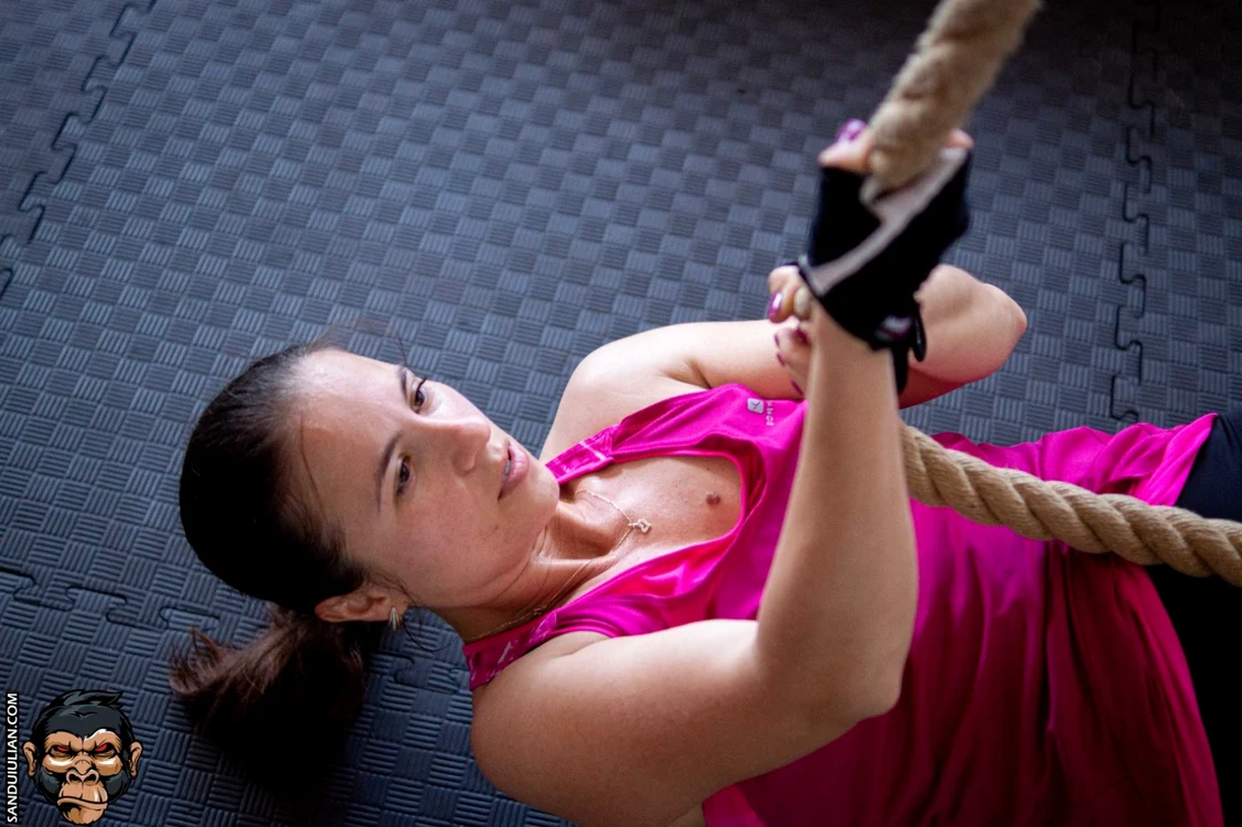 Cățăratul pe frânghii este unul din exercițiile funcționale FOTO arhiva personală