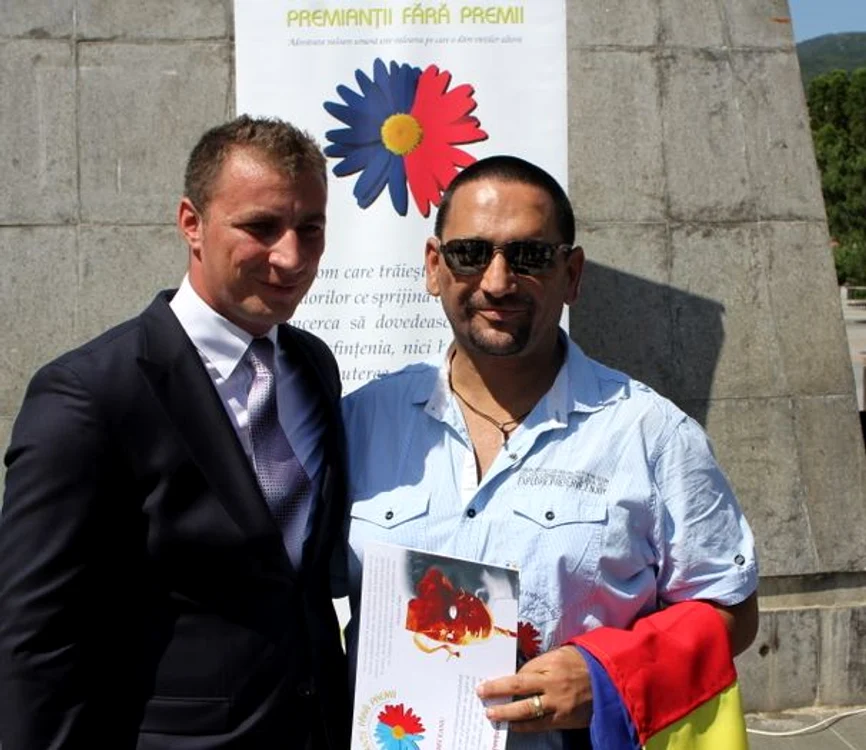 Doi poliţişti îndrăgiţi: Marian Godină şi Traian Berbeceanu