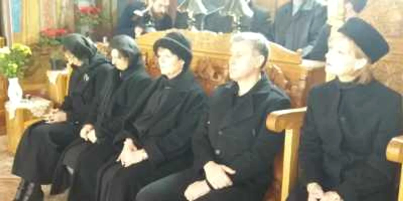 Familia Regală, la biserica d ela Săvârşin FOTO Adevărul