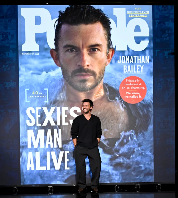 Jonathan Bailey, desemnat „cel mai sexy bărbat în viață” FOTO: X/@FallonTonight