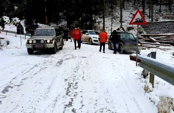 Turişti blocaţi în Munţii Bucegi