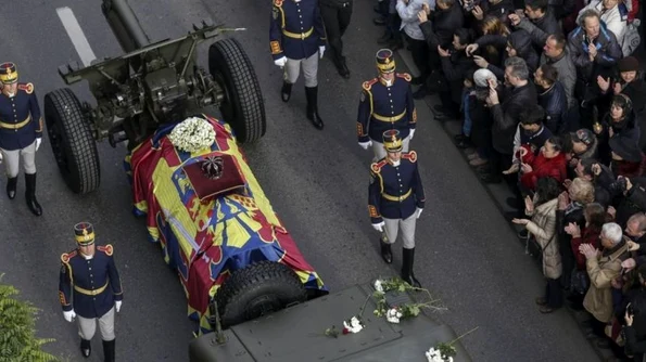 Dezbatere Historia la Adevărul Live, ora 11 00: Ce viitor mai are monarhia în România?  jpeg