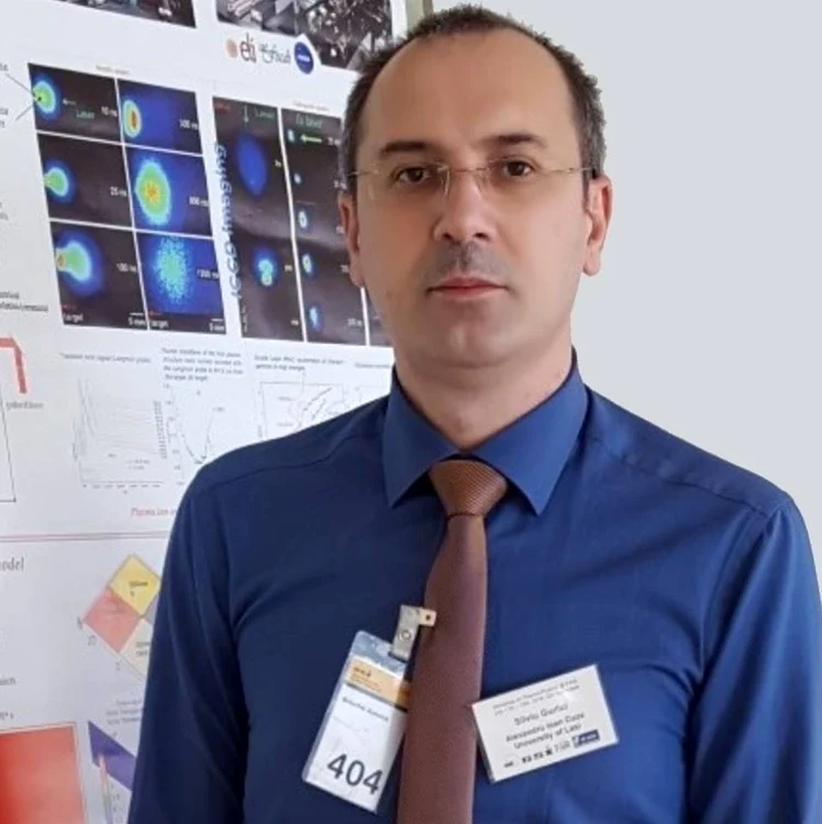 Silviu Gurlui este conferențiar universitar doctor la Universitatea din Iași din 1995