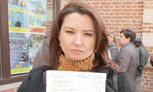 Aşa arată hârtia: o parte era scrisă deja, iar o alta a fost completată în funcţie de ce i a dictat reporterul jpeg