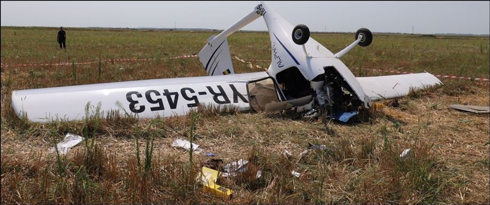 Avionul în care a murit pilotul Dan Ştefănescu nu ar fi avut reparația capitală efectuată