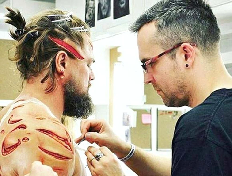 
    Leo DiCaprio stătea  nemişcat ore în şir înainte să  filmeze pentru „The Revenant”  