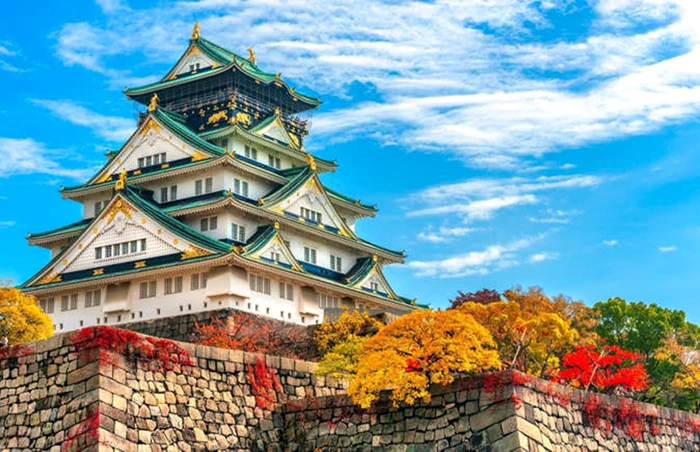 Castelul Osaka din Japonia