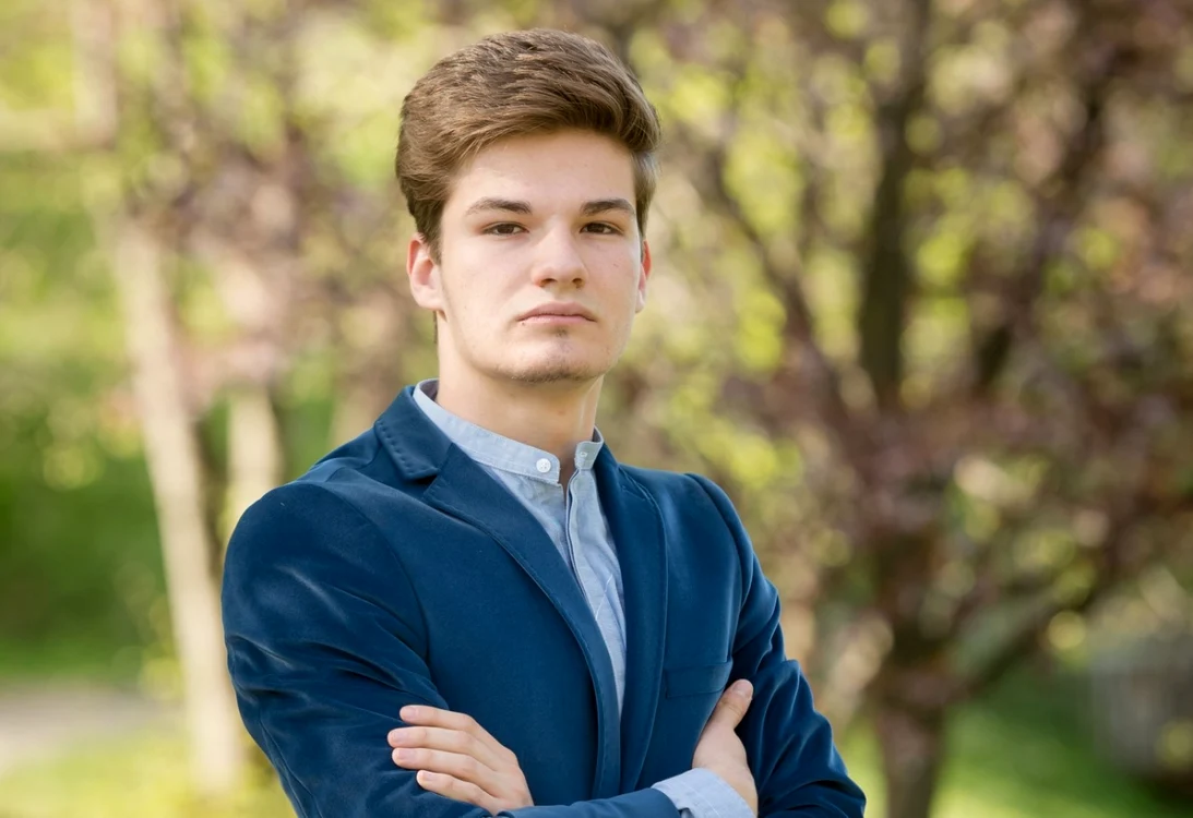 Victor Clinciu este student în anul al II-lea la Universitatea din Haga, unde studiază Drept Internaţional