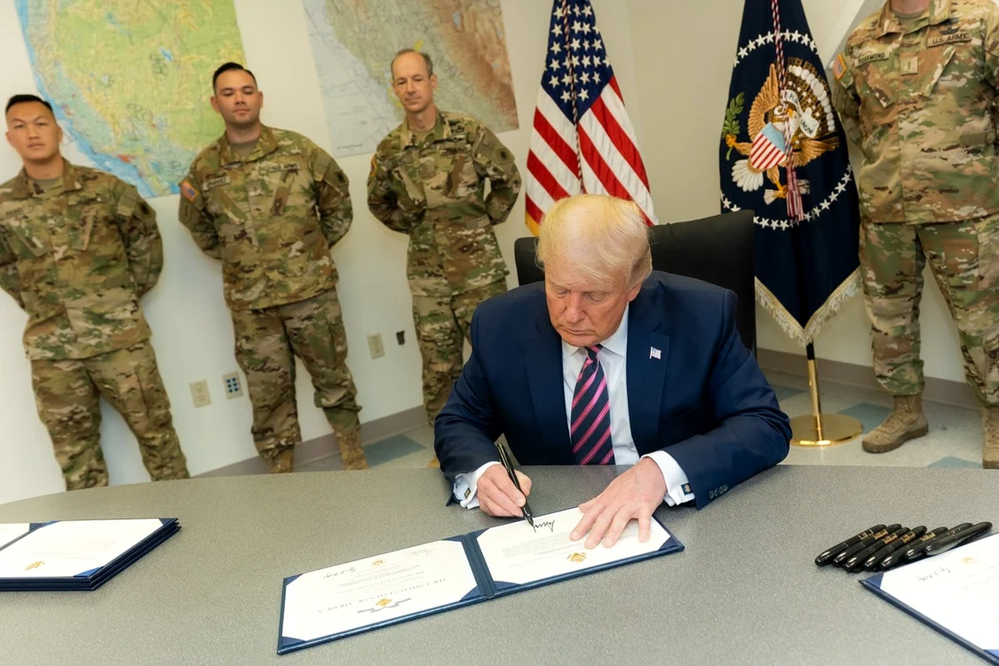 Vești proste pentru armatele est-europene. SUA taie din banii alocați securității. Sursa foto: WH FB