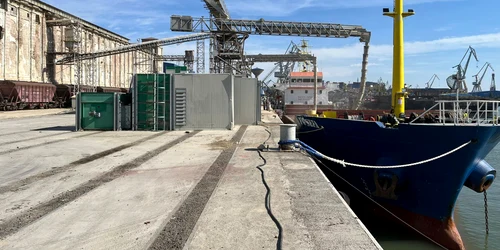 PORT 3 jpg