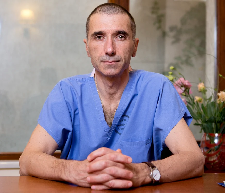 Dr. Adrian Roboşapcă