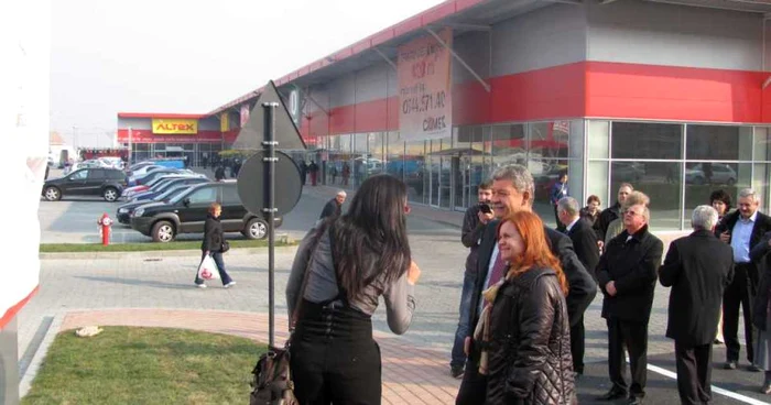 Imagini din Alba Retail Park
