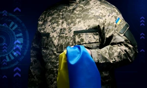 soldat ucrainean drapel steag in mana foto shutterstock 2115859565 jpg