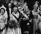 Regele Mihai și Regina Ana, în ziua căsătoriei lor din Atena, 10 iunie 1948, alături de Regina mamă Elena, ultima din rândul de jos, în dreapta jpeg