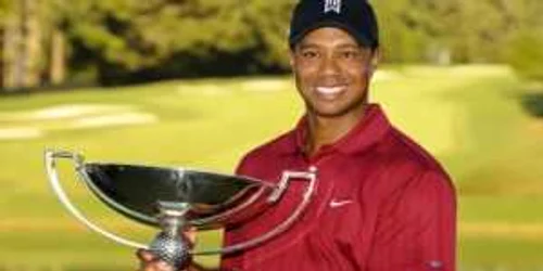 Tiger Woods, un sportiv obişnuit să ridice trofee