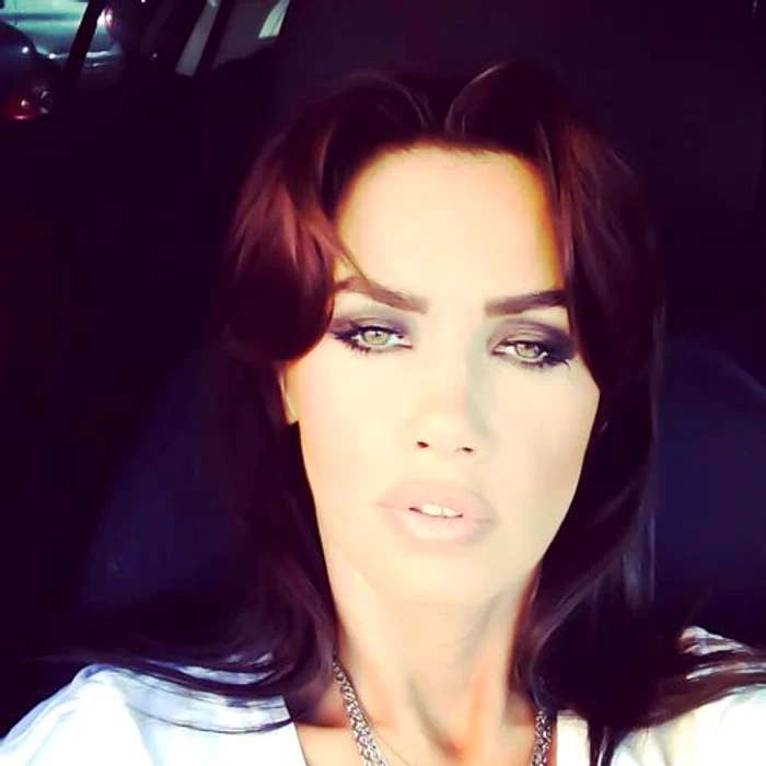 
    Oana ZăvoranuFoto: Facebook  