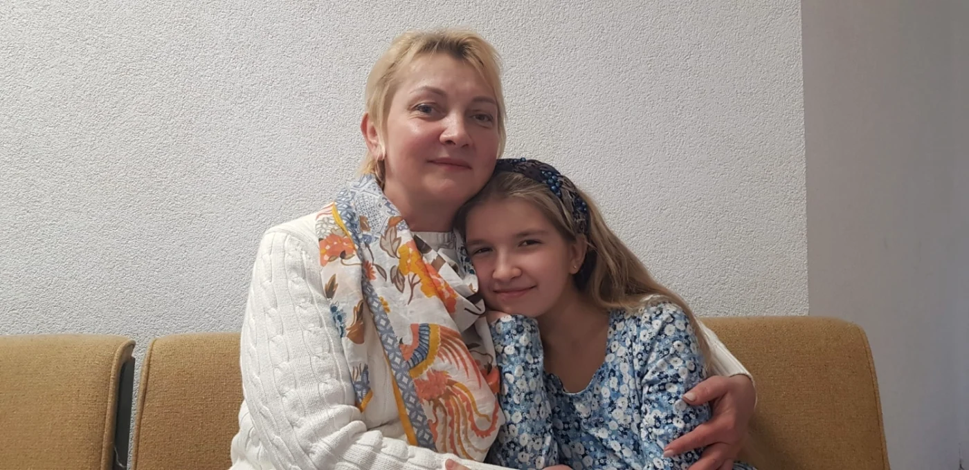 Svetlana şi nepoata ei au fugit de război şi au găsit linişte în judeţul Timiş, la Surduc FOTO Daniel Dancea
