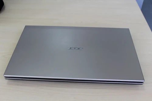 acer aspire v7 772g