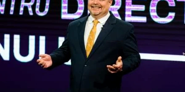 adrian emanuel silimon preot directoe scoala Trunu Magurele FOTO arhiva personala 1 