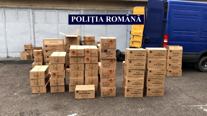 Peste 3 tone de obiecte pirotehnice au fost confiscate FOTO IPJ Călăraşi