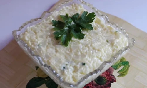 Salată de conopidă cu ceapă verde şi lămâie png