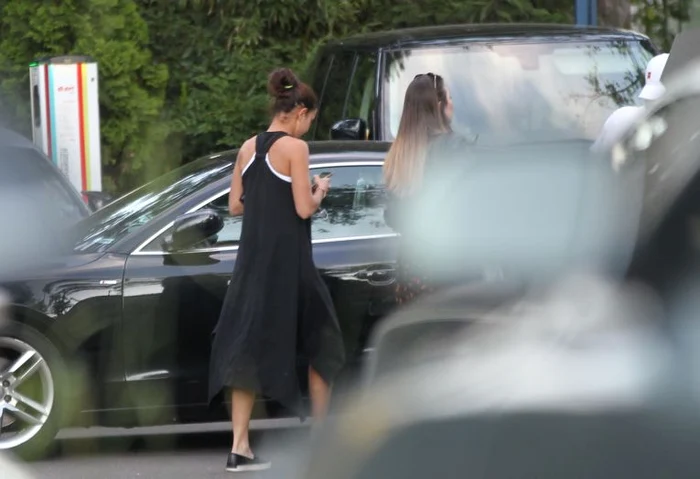 Mihaela Buzărnescu a purtat o rochie cu spatele gol