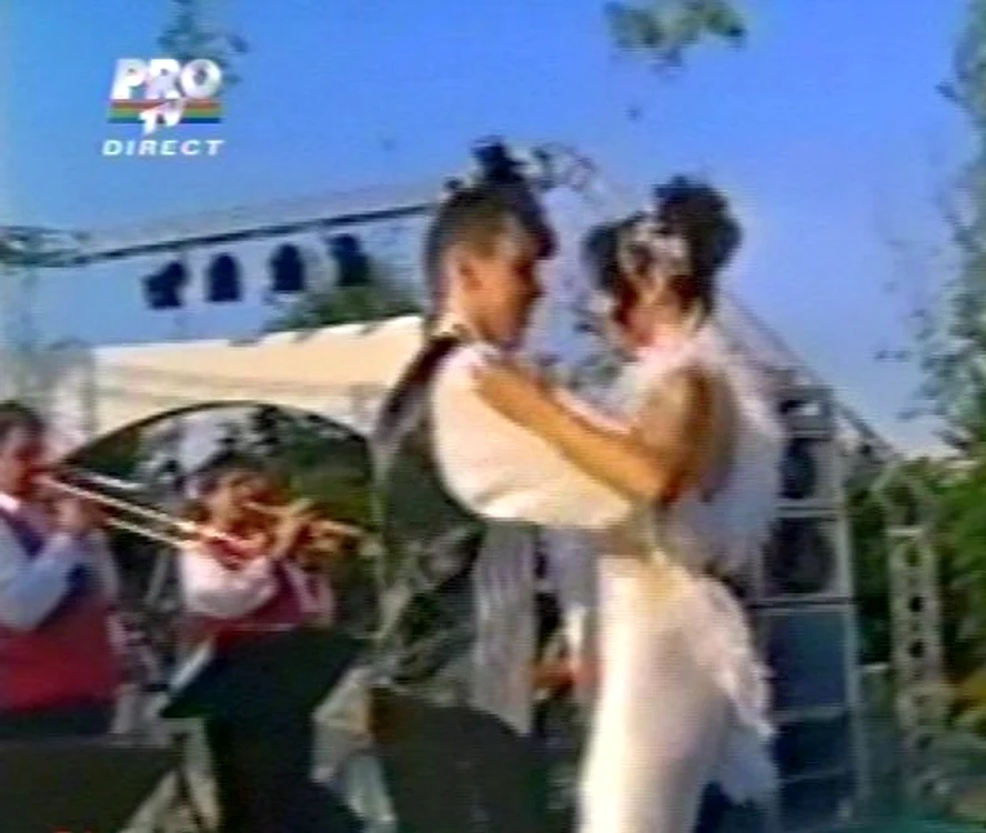 Anca Ţurcaşiu, nuntă în Paradisul Verde (Foto: captură video ProTV)