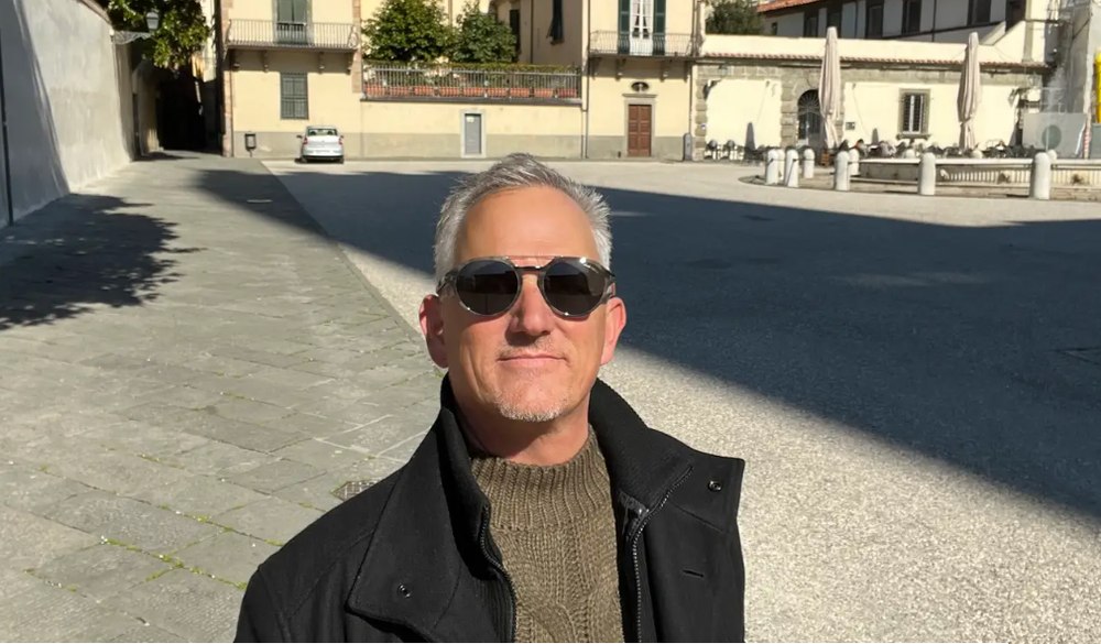 Un pensinar american, relaxat după ce s-a mutat în Italia. „Am economisit peste 20.000 de dolari pe an doar la sănătate”